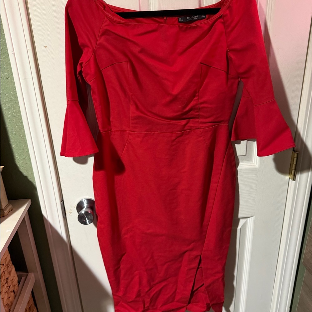 ❄️Zara Vibrant Red Midi Dress